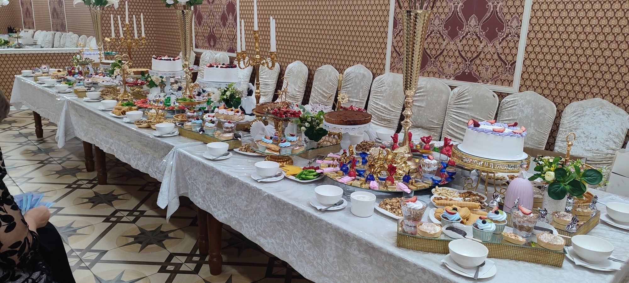 Чайный стол под ключ