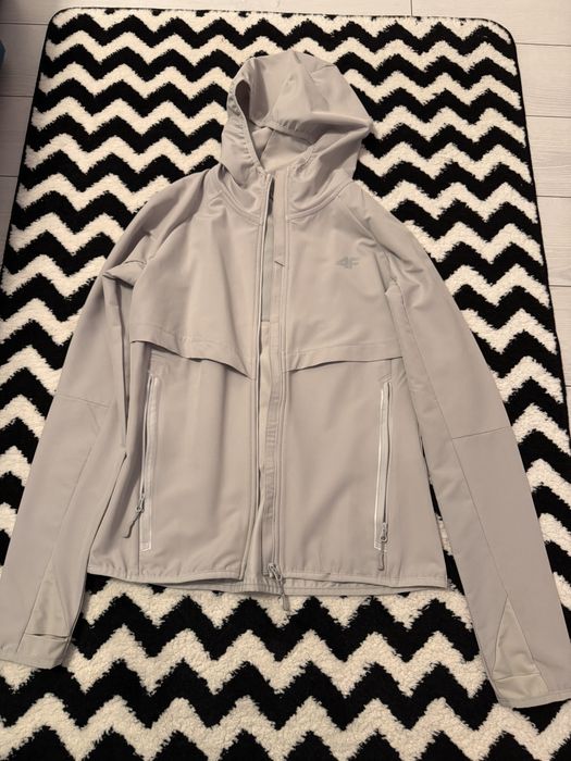 Softshell anti vant 4F marimea xs