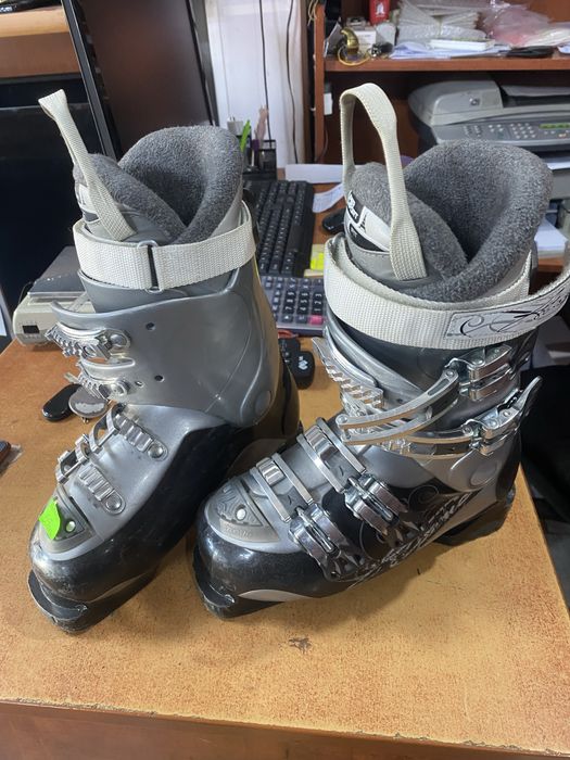 Ски обувки Atomic