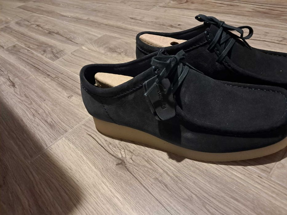 Vând pantofi mocasini Clarks noi, culoarea albastru inchis,,