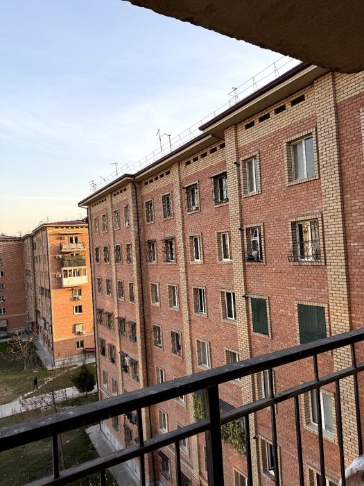 Bolalarga Sergeli 7A 3-metro bekati yonginasida uzoq muddatga uy ijara