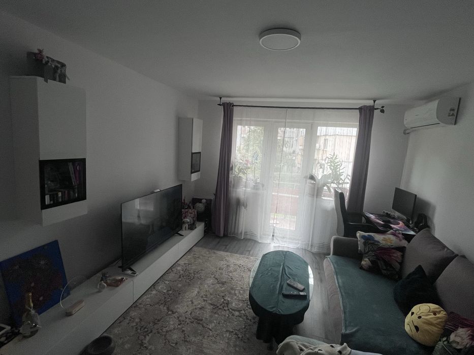 Vand apartament 2 camere