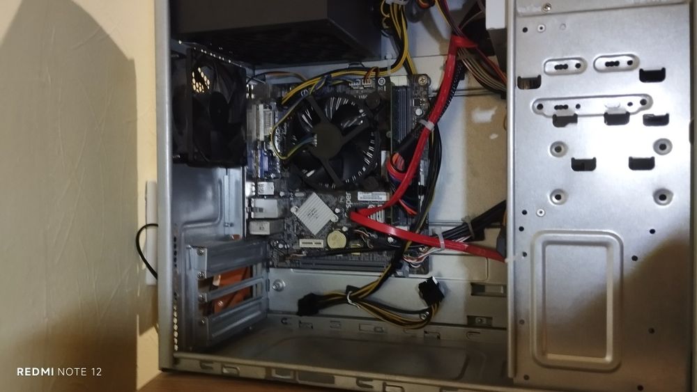 СПЕШНО! Продавам Профилактиран компютър Intel i3 с SSD