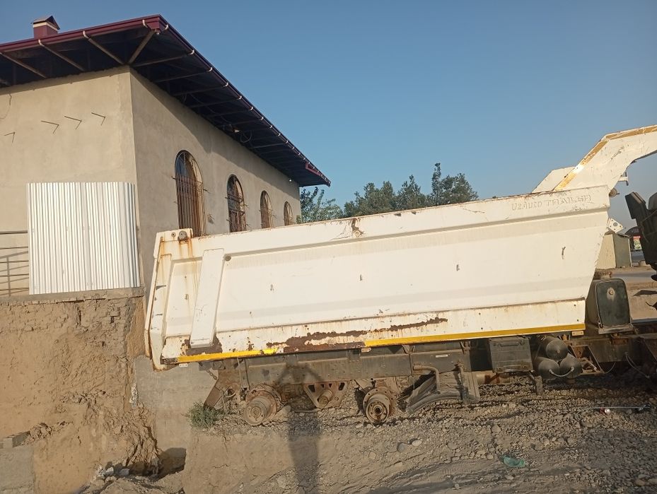 Euro kamaz kuzuplar sotiladi 3 ta