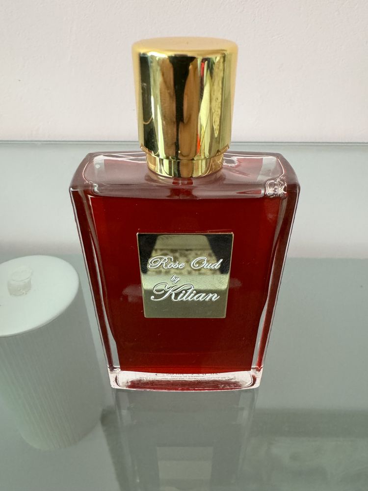Vând parfum original Killian Rose Oud 50 ml