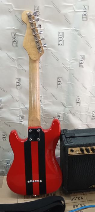 Детска китара с усилвател