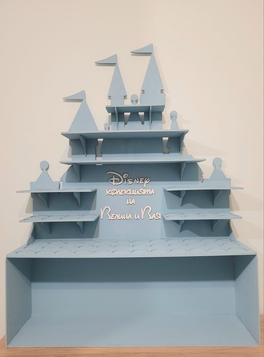 Етажерка Disney Замък за Магически Аудио Приказки – книги и фигурки.
