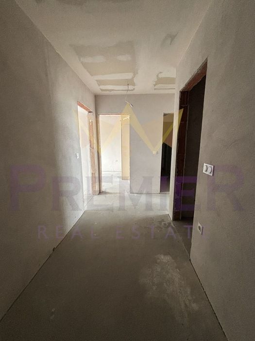 Продава се Тристаен апартамент в Варна, Победа - 102 кв.м за 2157 €/кв.м - Снимка #4