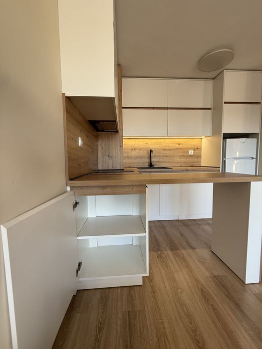 Продавам модерна кухня – почти неизползвана!