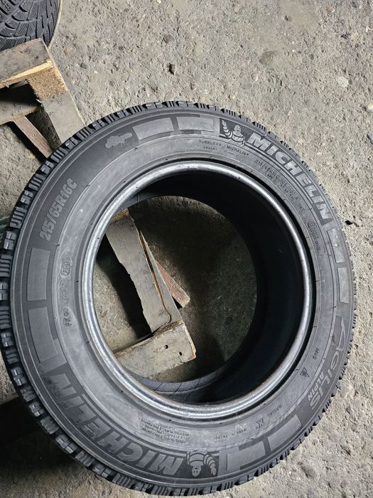 2 anvelope iarna 215 65 16C Michelin Agilis