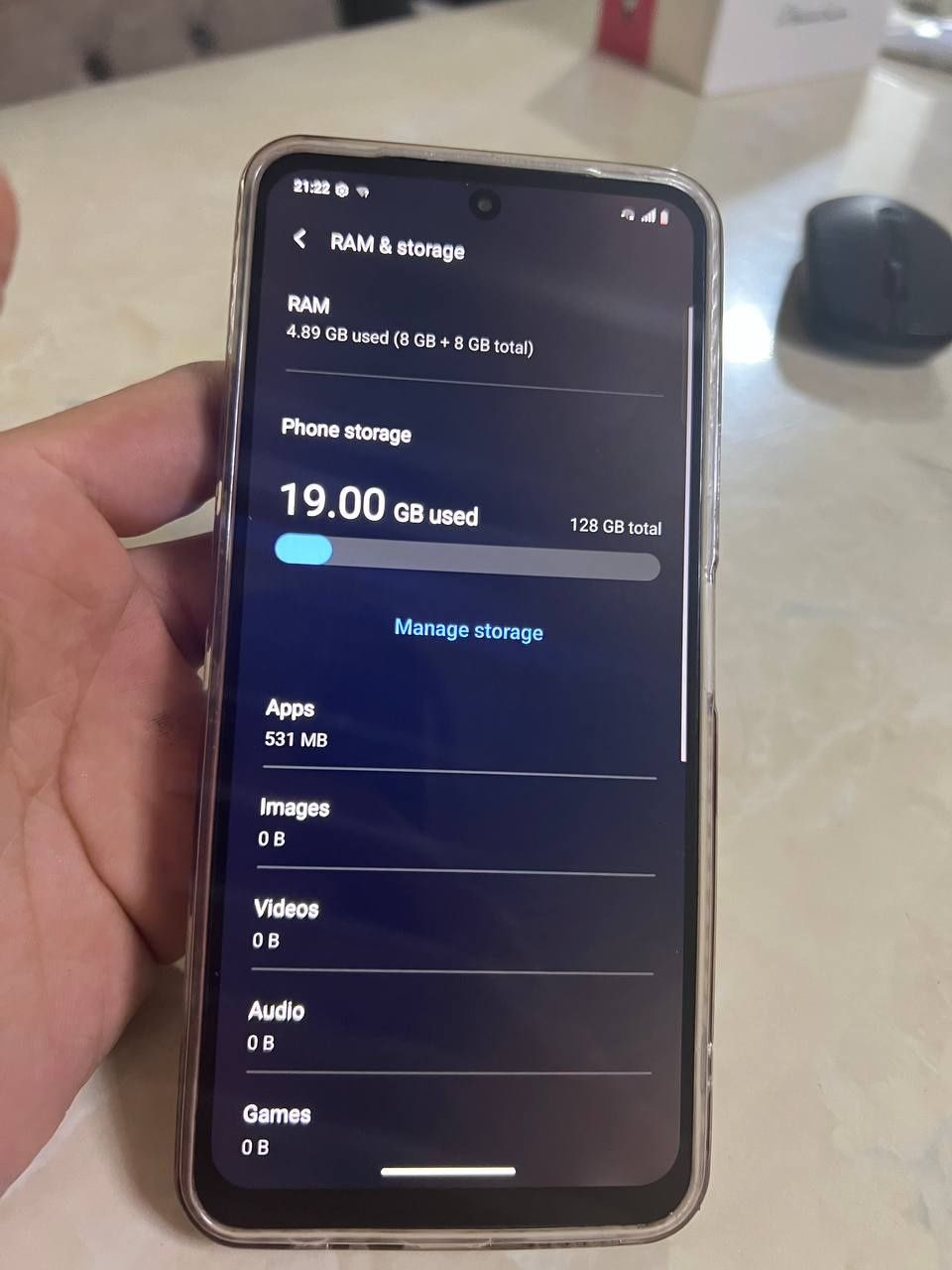Vivo Y28 sotiladi