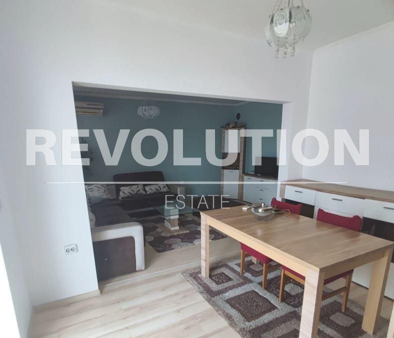 Дава се под наем Тристаен апартамент в Варна, Автогара - 90 кв.м за 650 € - Снимка #1