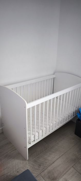 Patut bebe Klups Karolina 2 plus saltea 10cm