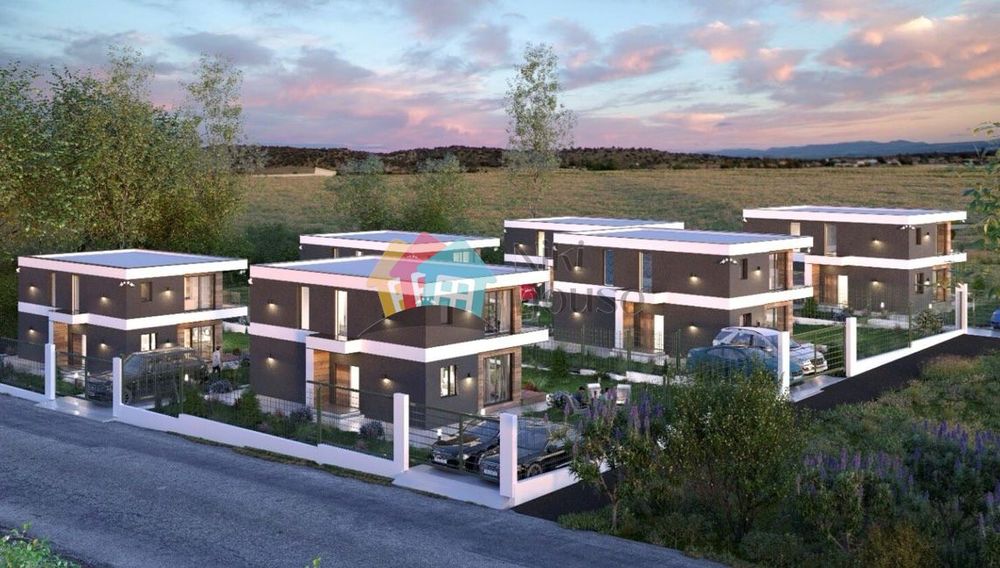 Къща в Варна, област-с.Звездица площ 216 цена 335000