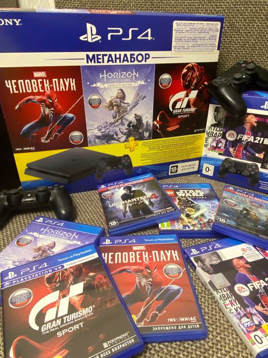 Игровая приставка PS-4