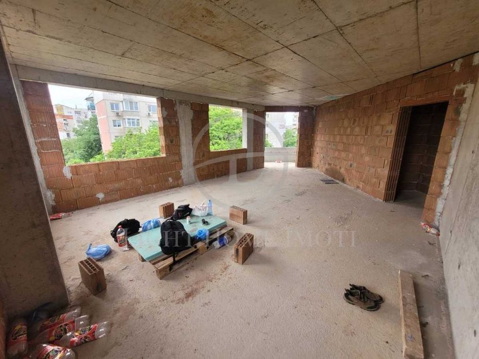 Продава се Четиристаен апартамент в Пловдив, Тракия - 135 кв.м за 1151 €/кв.м - Снимка #4