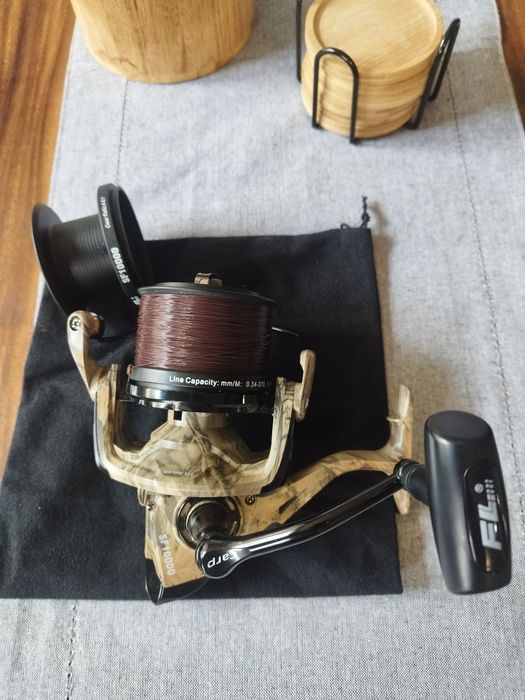 Нова шаранджийска макара FL SF 10 000 CAMO. С влакно на carp pro 0.40