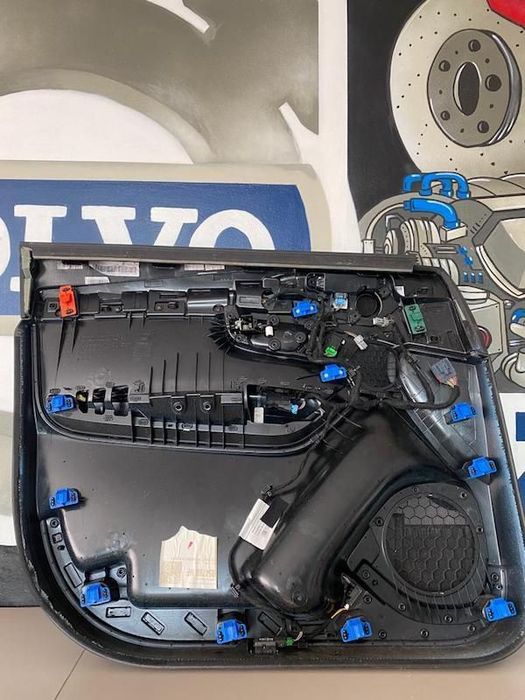 Fata de usa dreapta fata Volvo XC90 31393114