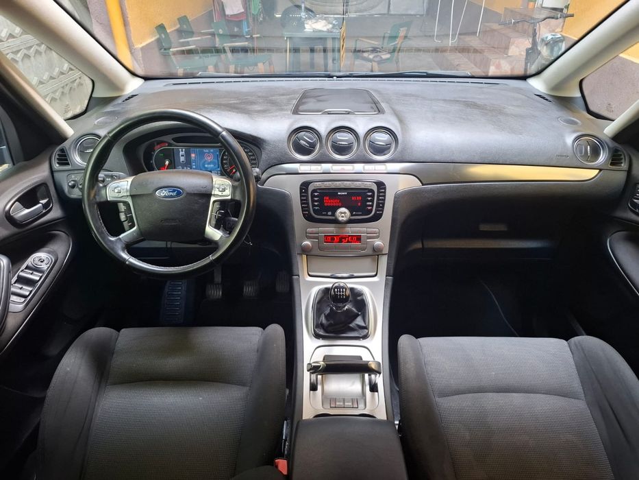 Ford Galaxy titanium 2010