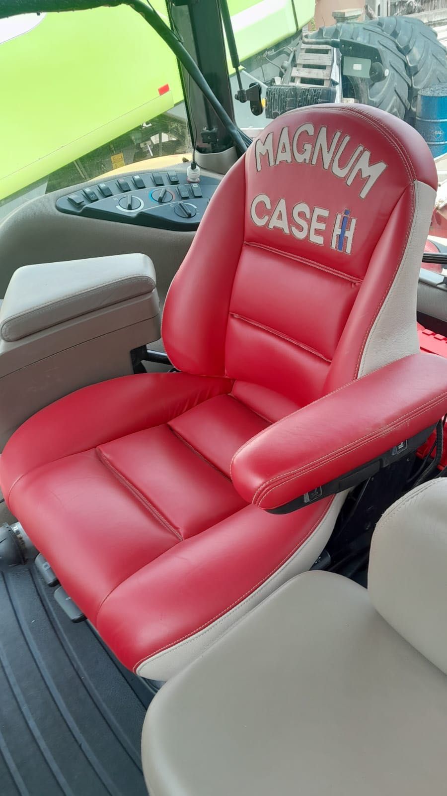 Tractor Case Magnum 225 pret nou 56500 €