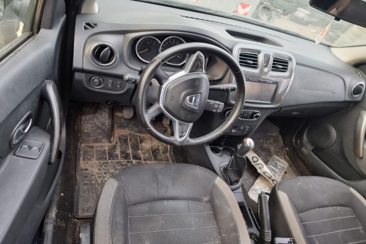 Dezmembrez Dacia Sandero 2 stepway facelift motor 1.5dci 90cp k9k 626 dezmembrari aripa spate cutie de viteze oglinda