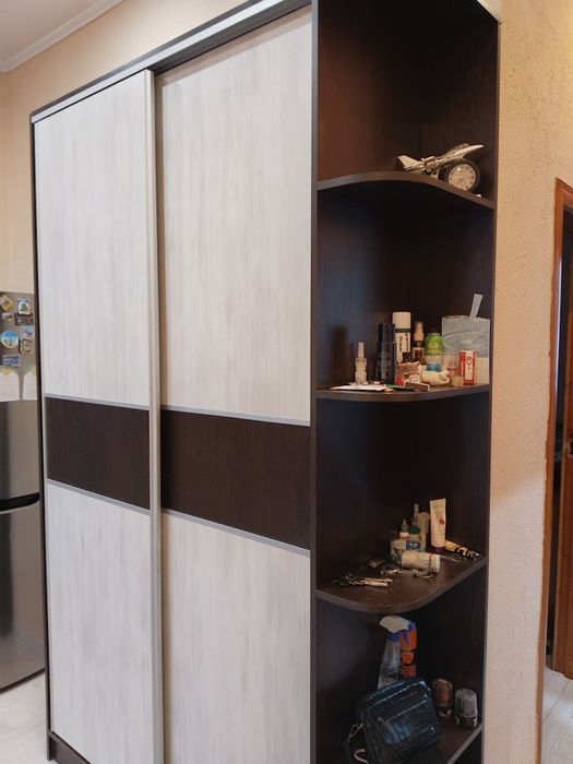 Продается шкаф-купе.Прихожая.в хорошем состояний.