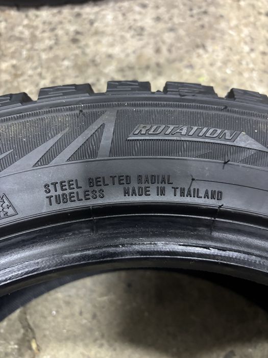 Резина зимняя Dunlop