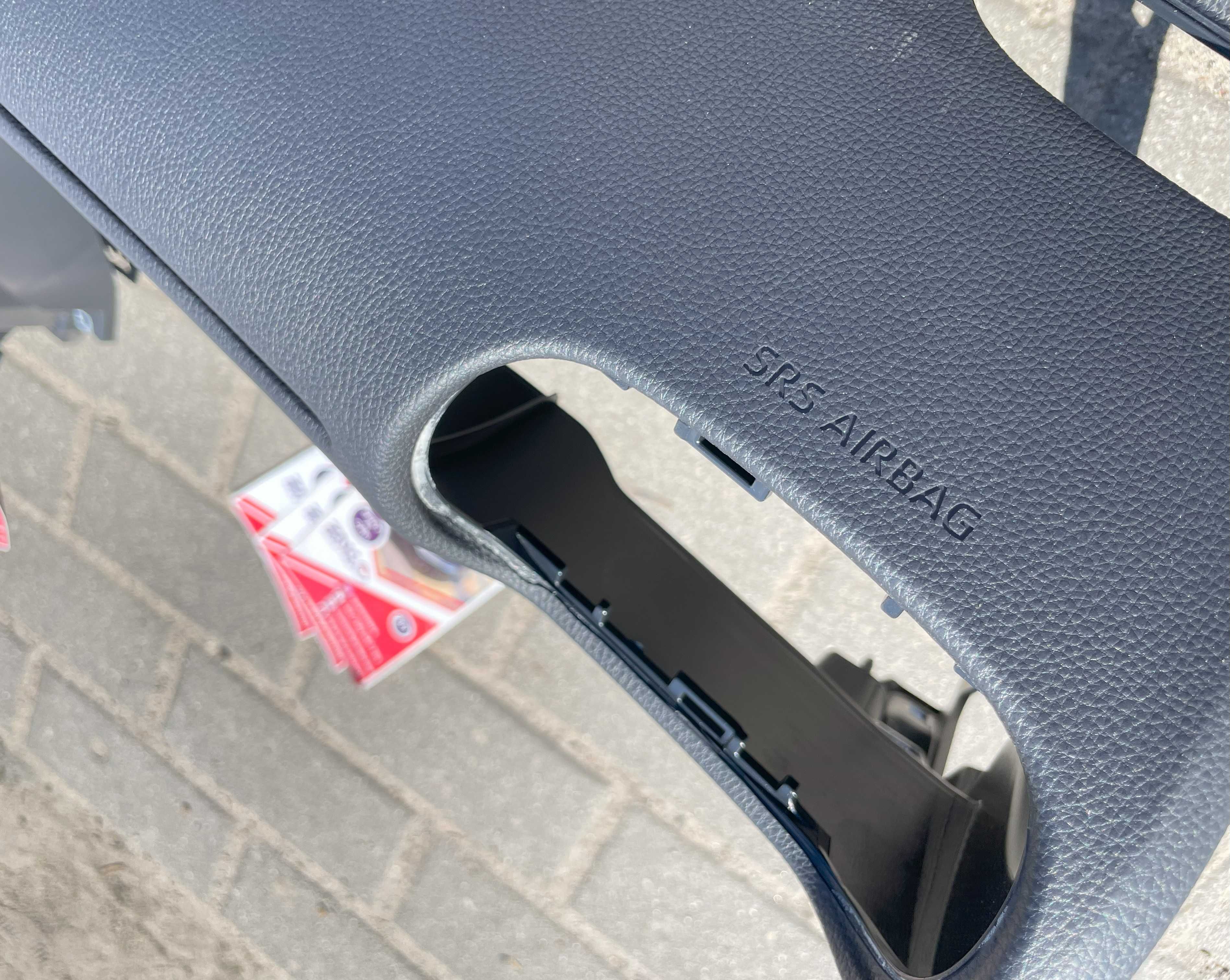 Toyota Yaris 4 plansa de bord - airbag - set centuri de siguranta