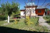 Doua case in Comuna Gusoieni - jud Valcea