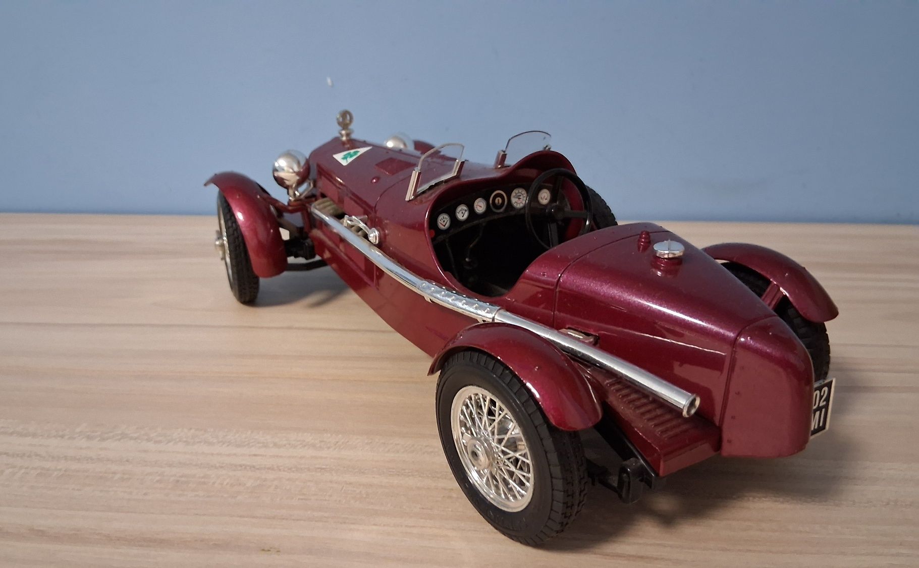 Alfa Romeo 2300 Monza 1:18 Burago