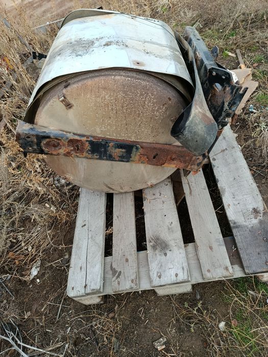 Продам на Даф 105й,рессоры и глушитель