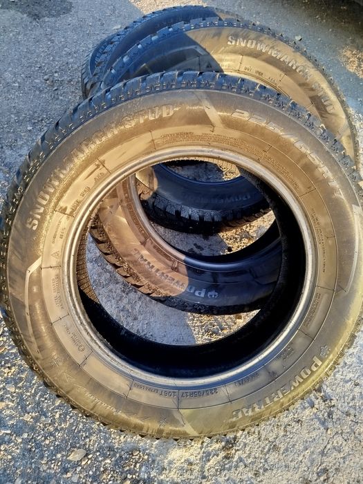 В отличном состоянии, зимние шины