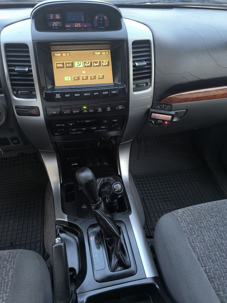 Toyota Land Cruiser J120, 3.0 d, 163 cp, 2003, Autoutilitara N1