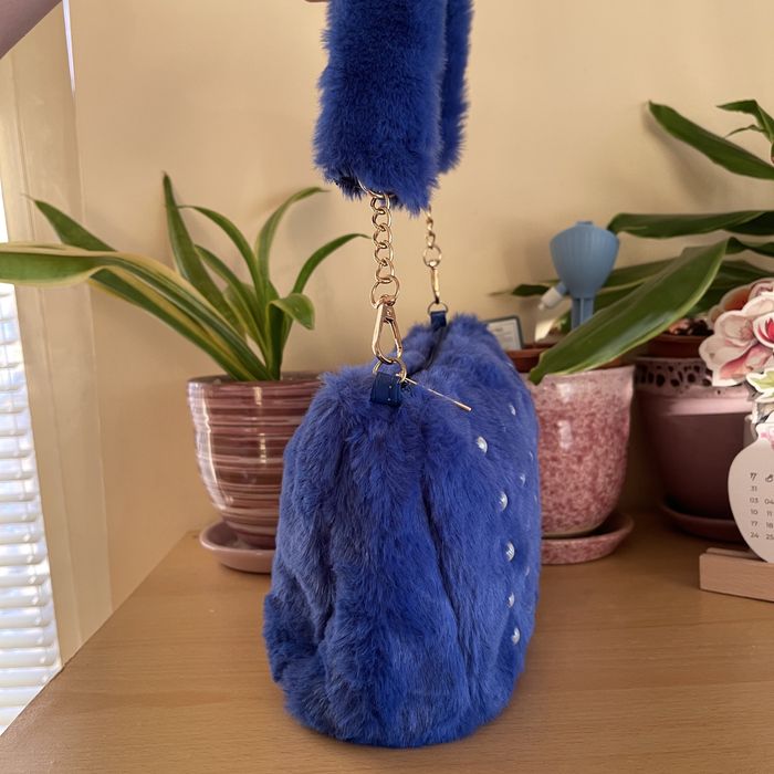 Малка дамска чанта