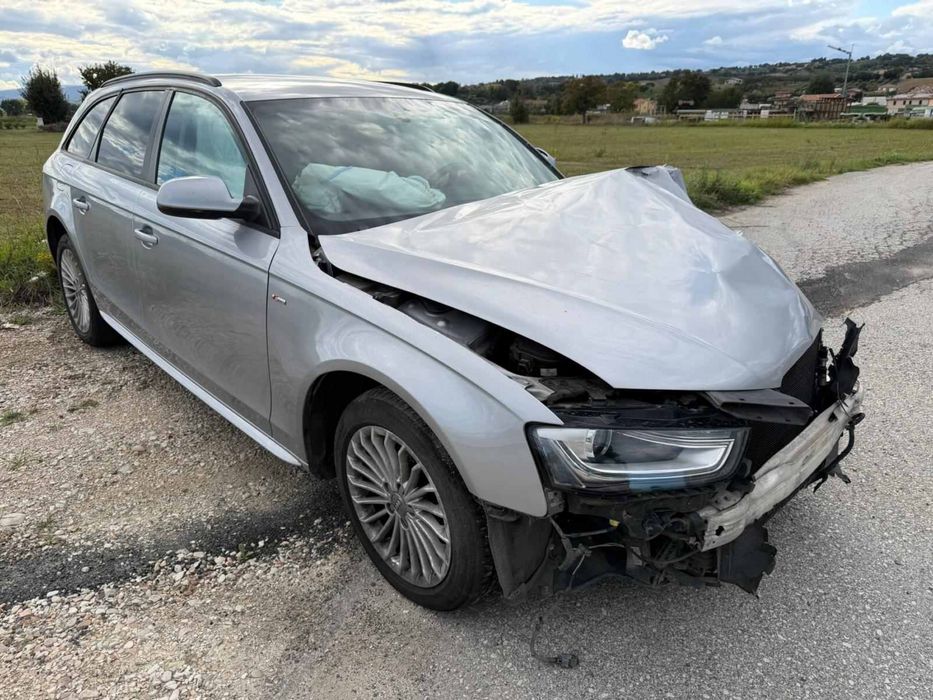 Ауди  А4  комби 2.0TDI на части