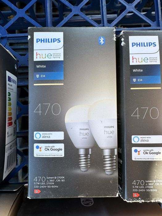 Philips hus white ambiance smart light bulb