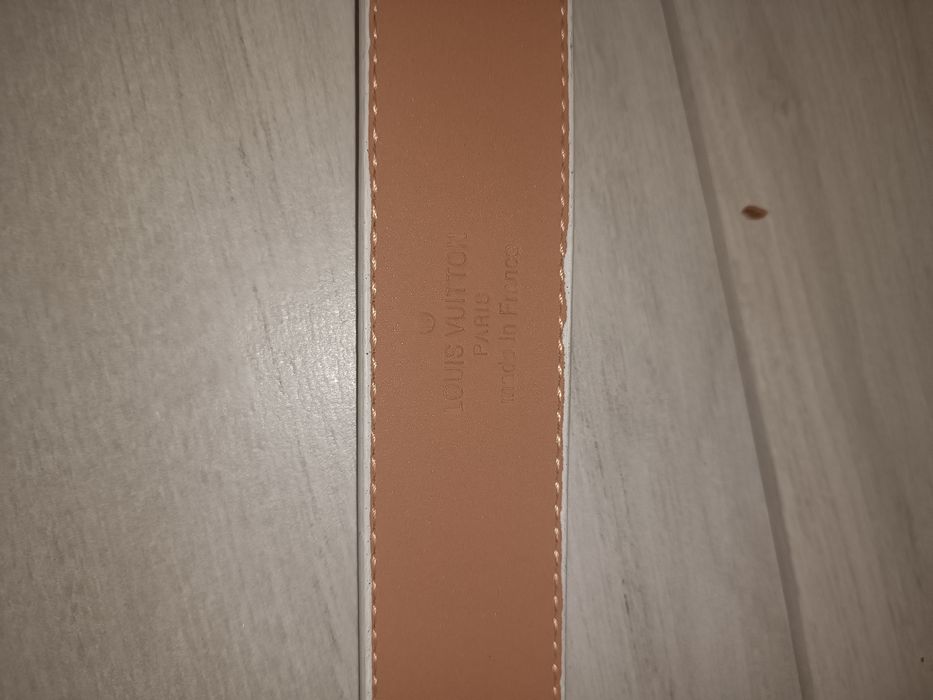 Curea Louis Vuitton Alb