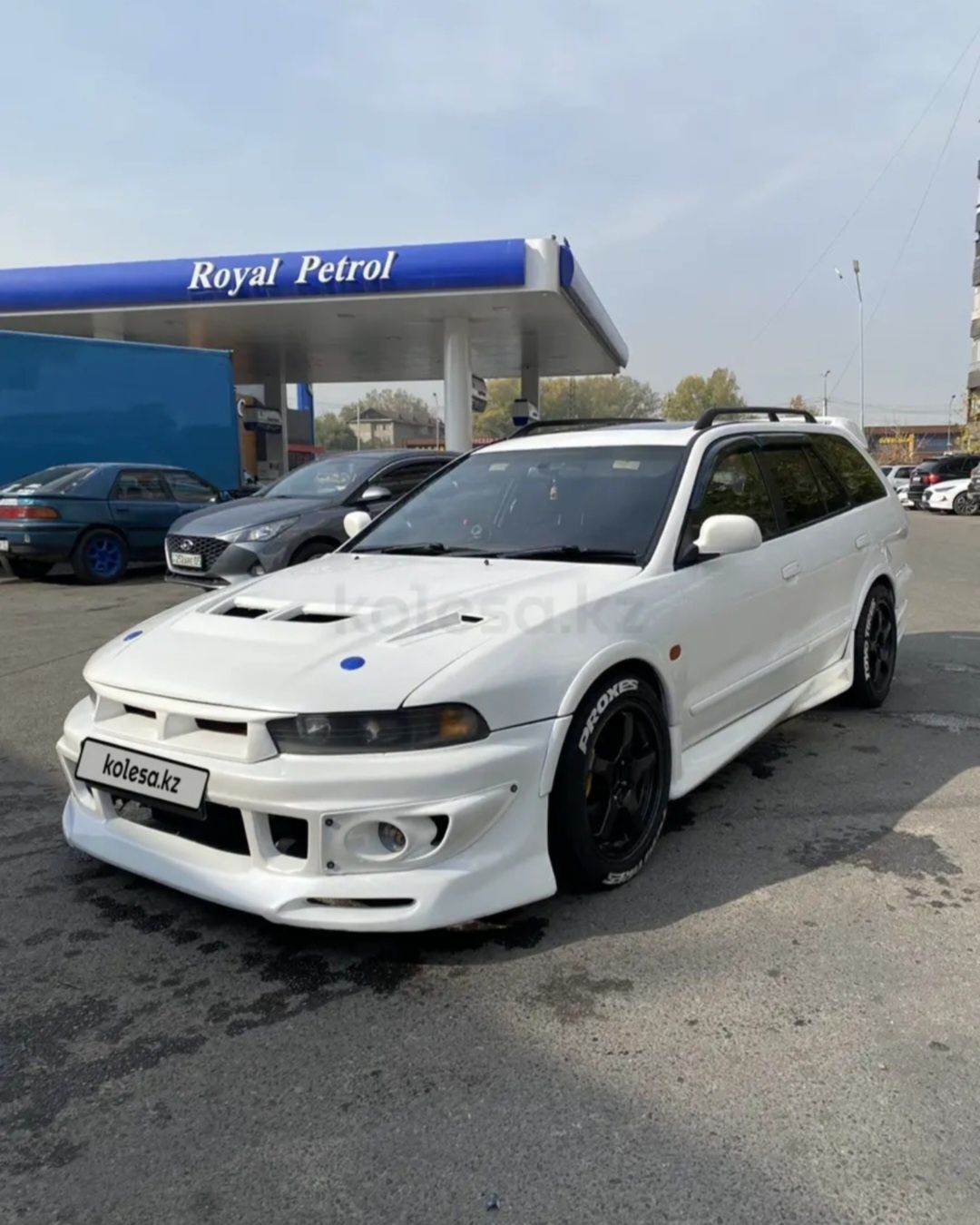 Mitsubishi legnum