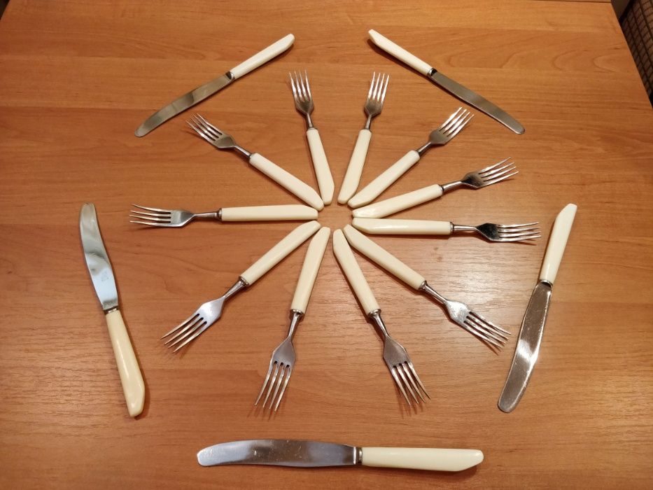 Винтажные: вилки и ножи с костяными ручками, СССР