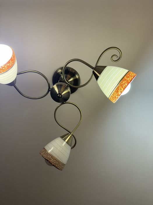 Продам люстру.В хорошем состоянии