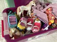 Кутия с дребни играчки и единични лего части - за момичета