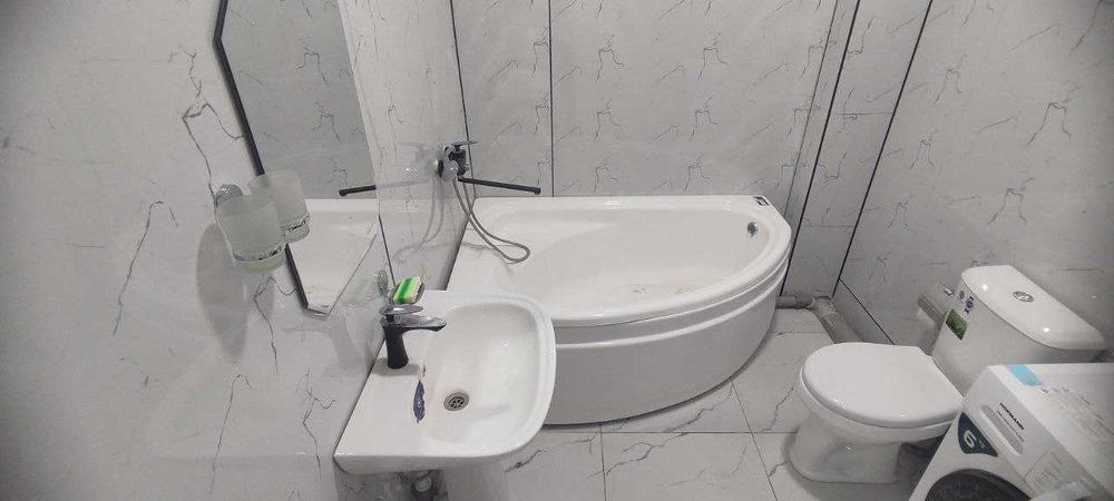 Фрунзе массивидаги уй сотилади