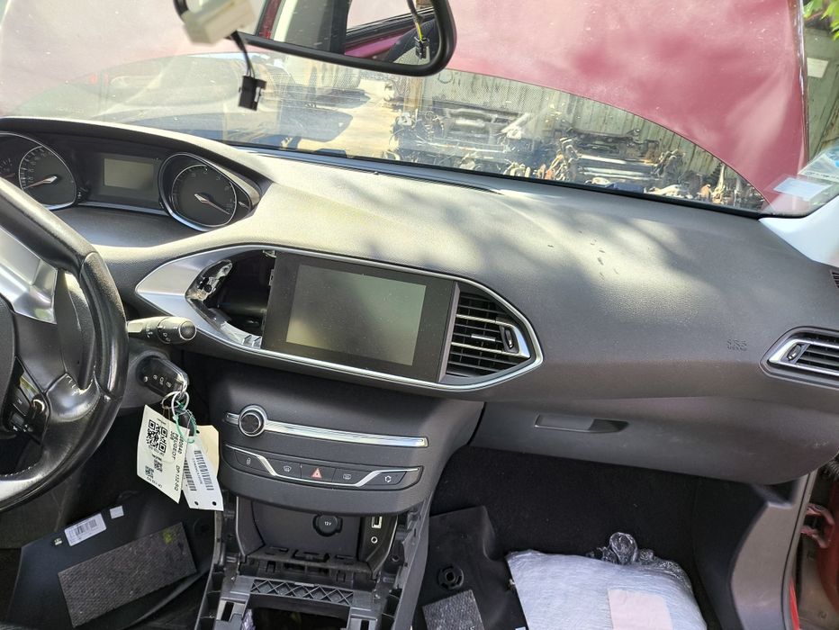Табло,колани,аербег,airbag за Пежо/Peugeot 308 T9