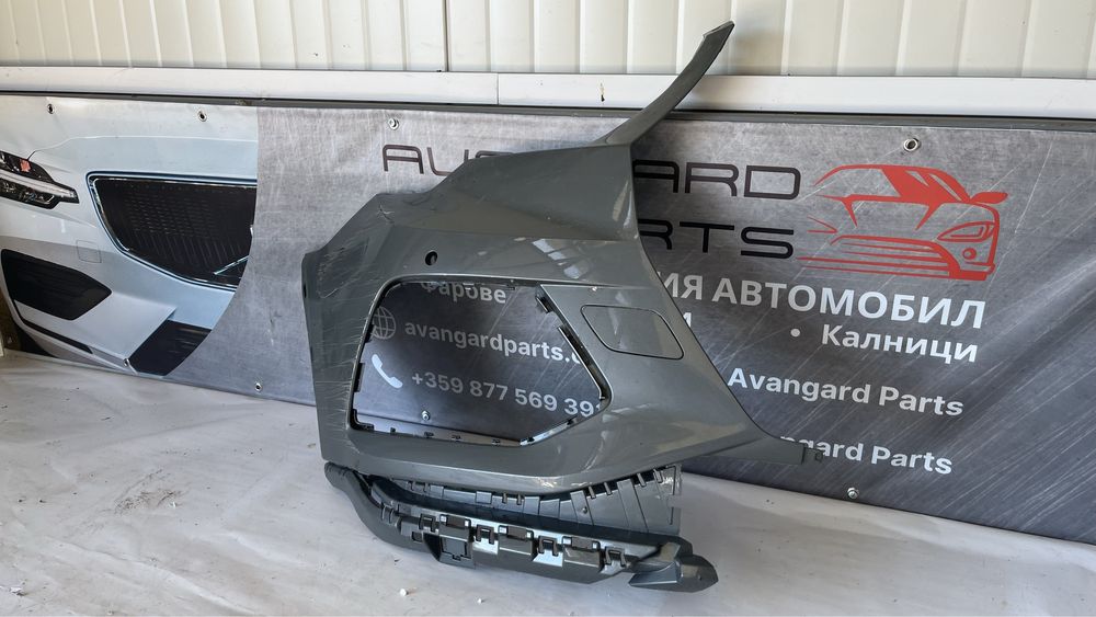 Дясна част броня за халоген Audi Q3 2018-