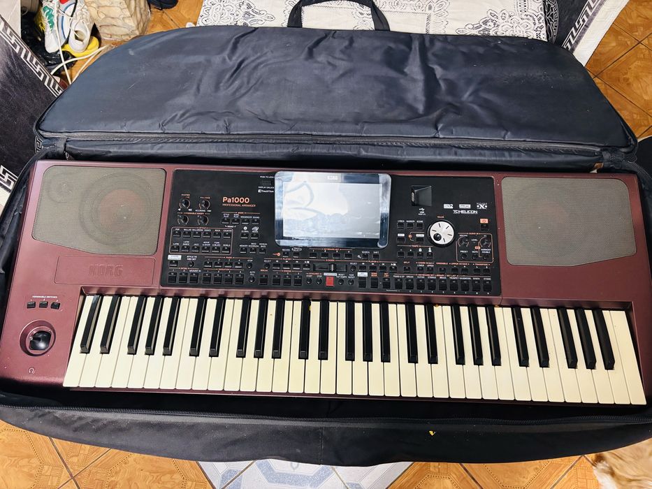Orga Korg pa1000