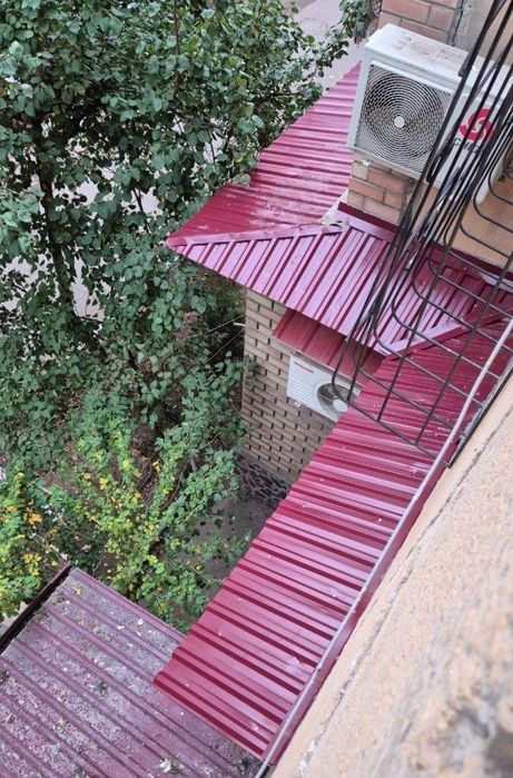 Установка козырьков^