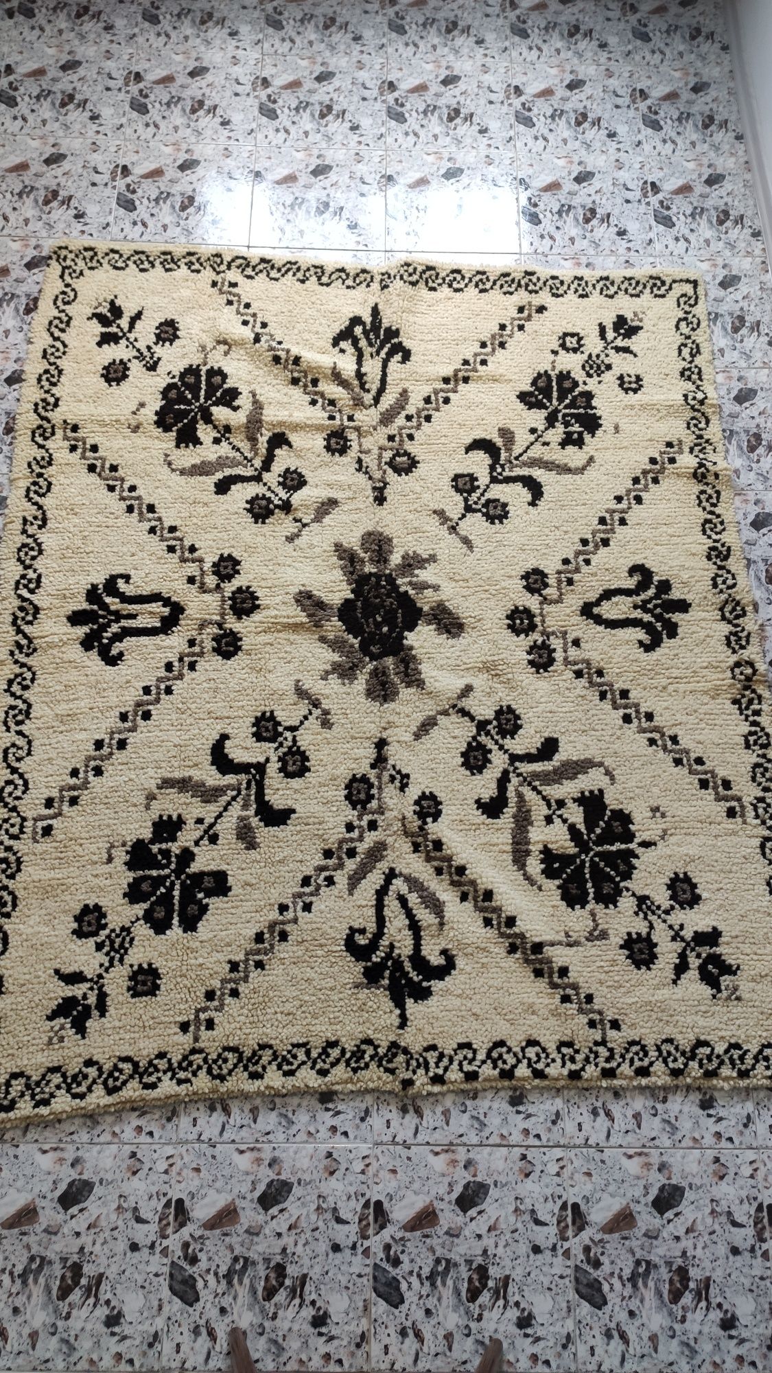 Персийски килим, китенци и аши
