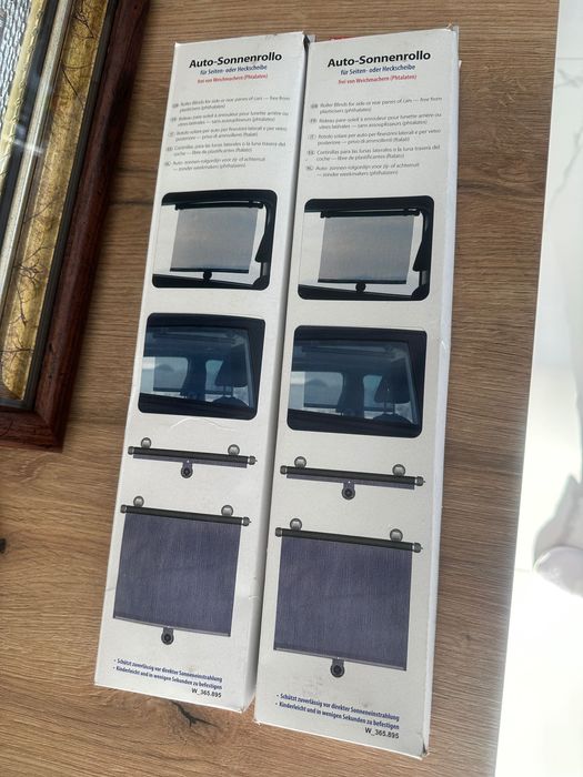 Parasolar auto retractabil cu ventuze Reer pentru geamuri laterale