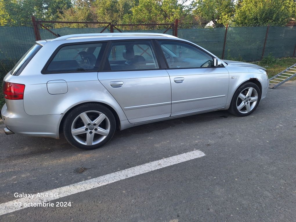 Dezmembrez  audi a4b7 3.0d quattro manual