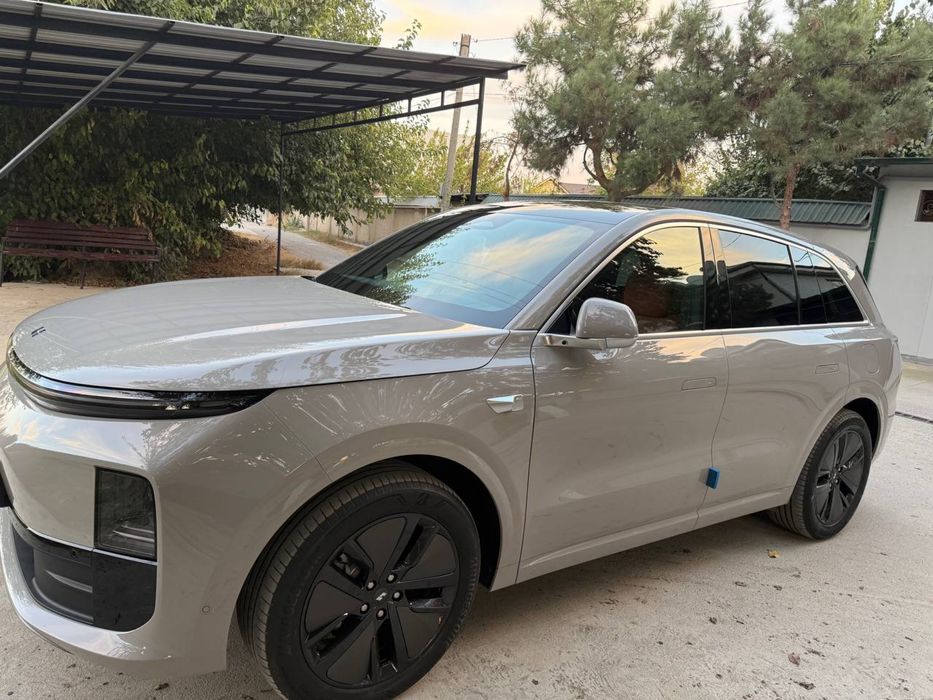 Продаётся Lixiang Li L6 PRO